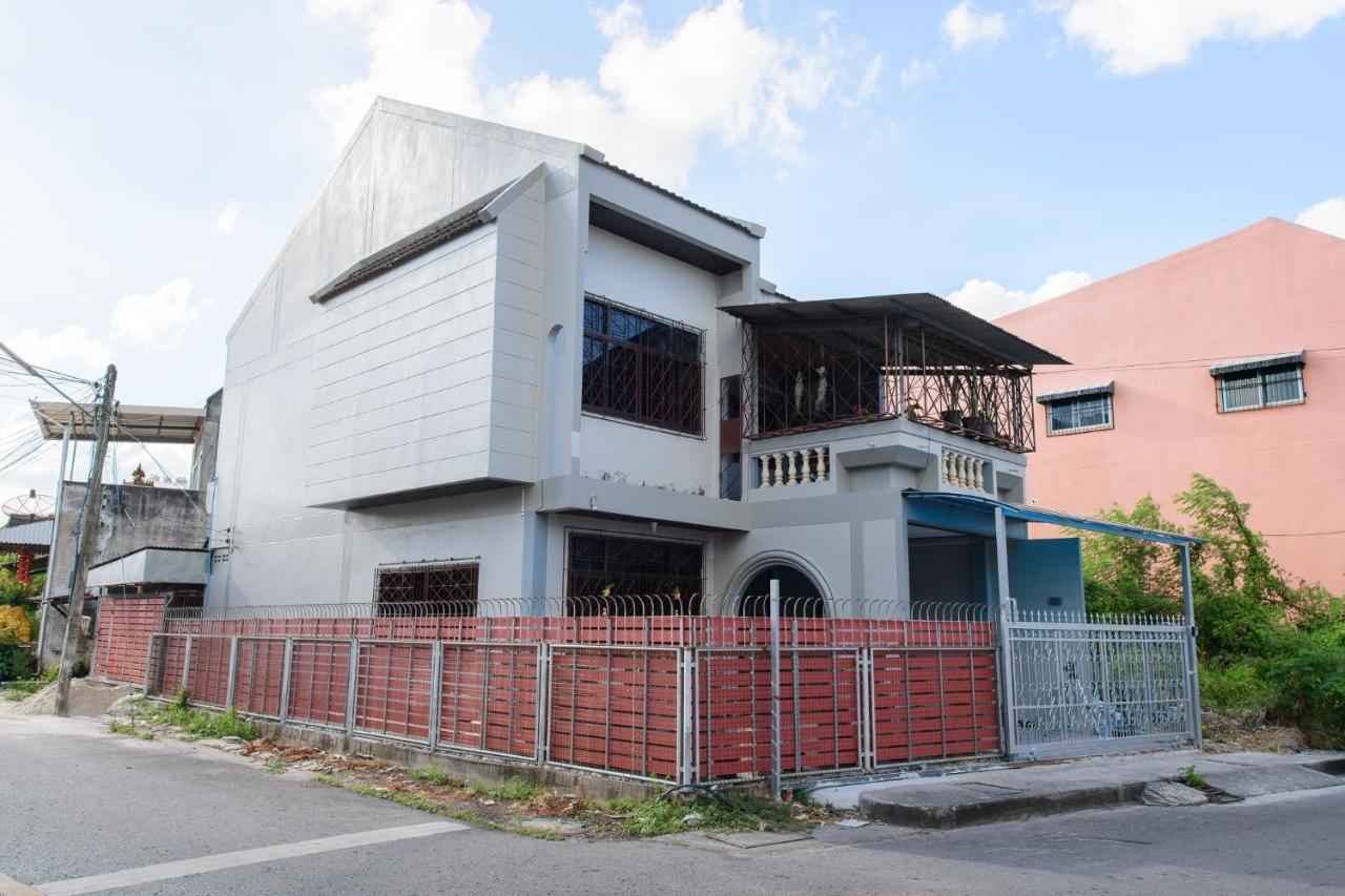 Bluebell House Hatyai - Cosy 3 Bedrooms For 10 Pax - 9 Mins Drive To Lee Grd Ban Kho Hong Exteriör bild